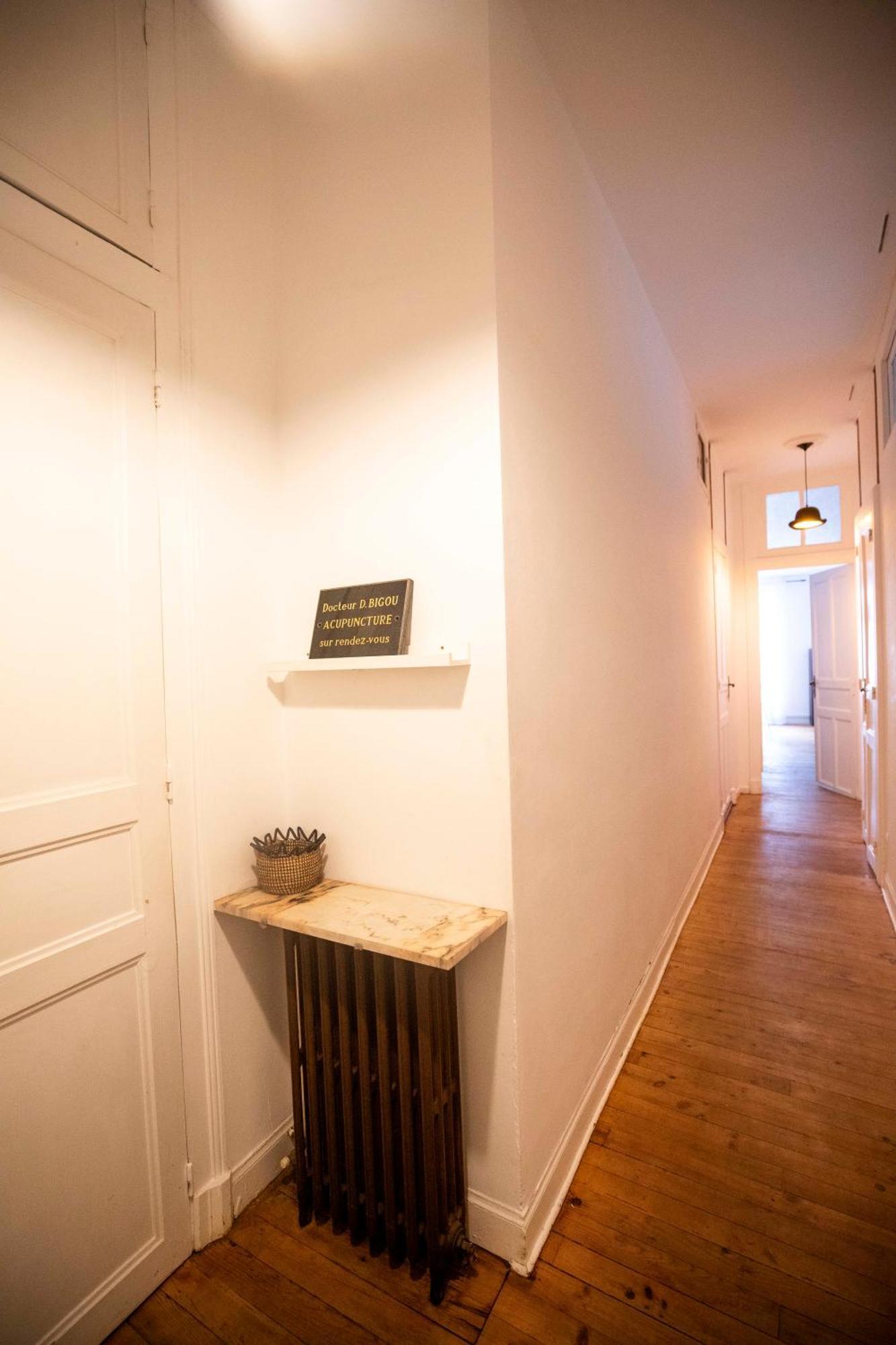 L'Appartement Lieu De Qualite En Centre Ville De โป ภายนอก รูปภาพ